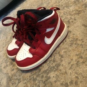 Gently used Jordan 1 mid